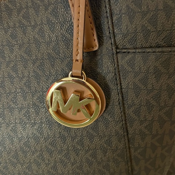 Authentic Unused Michael Kors Bag - Picture 7 of 7